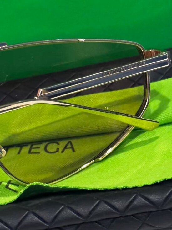Bottega Veneta BV1466S Double Bridge Pink Lens Sunglasses Gold Frame main image 8